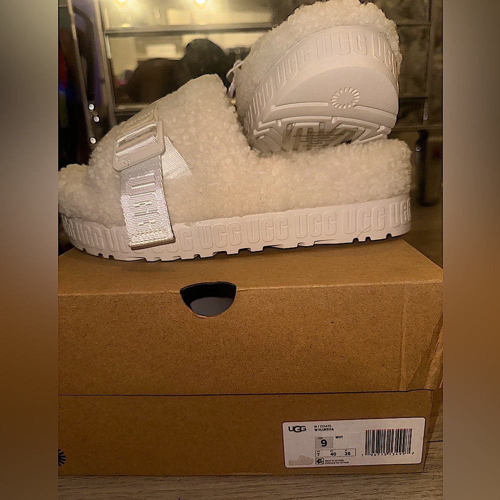 UGG Australia Ugg Fluffita - Women | Color: White | Size: 9